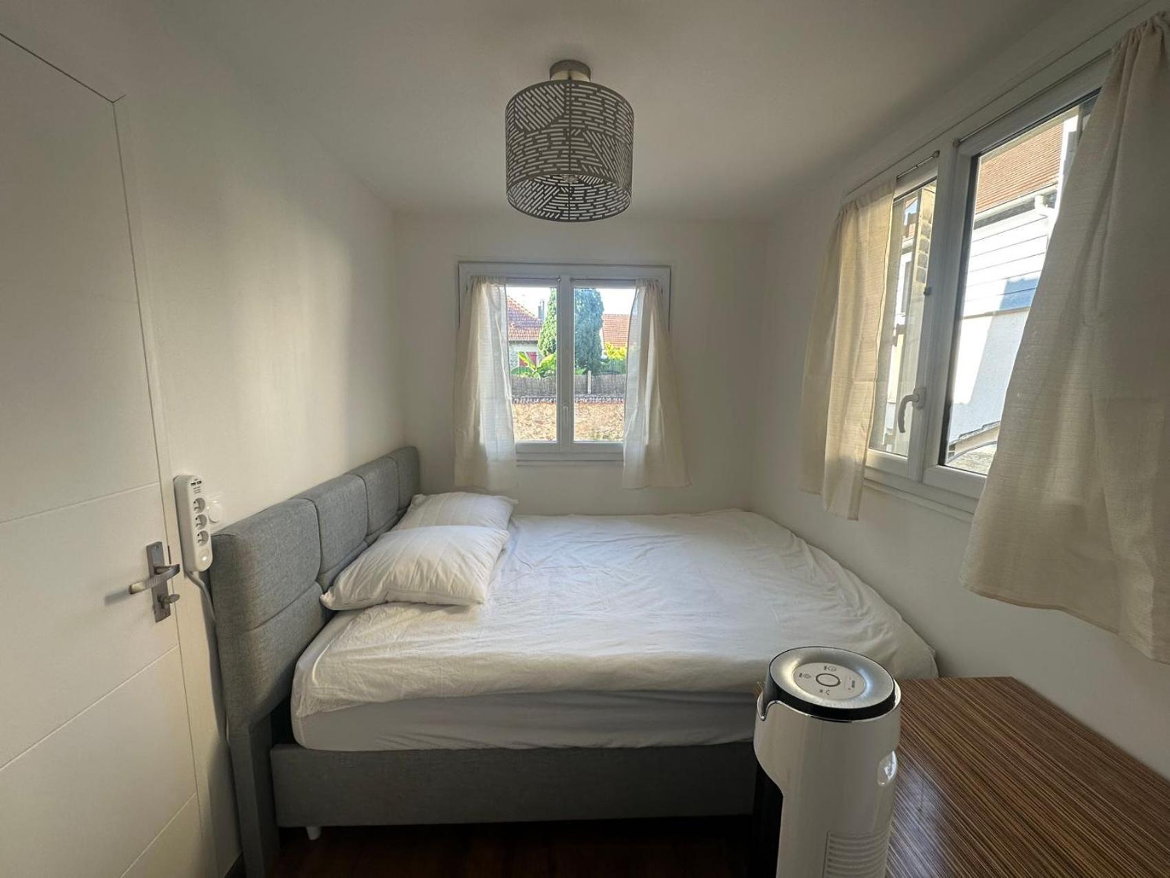 Appartement Calme Moderne Proche De Disneyland Wifi & Cafe Gratuit & Arrivee Autonome Bussy-Saint-Georges Luaran gambar