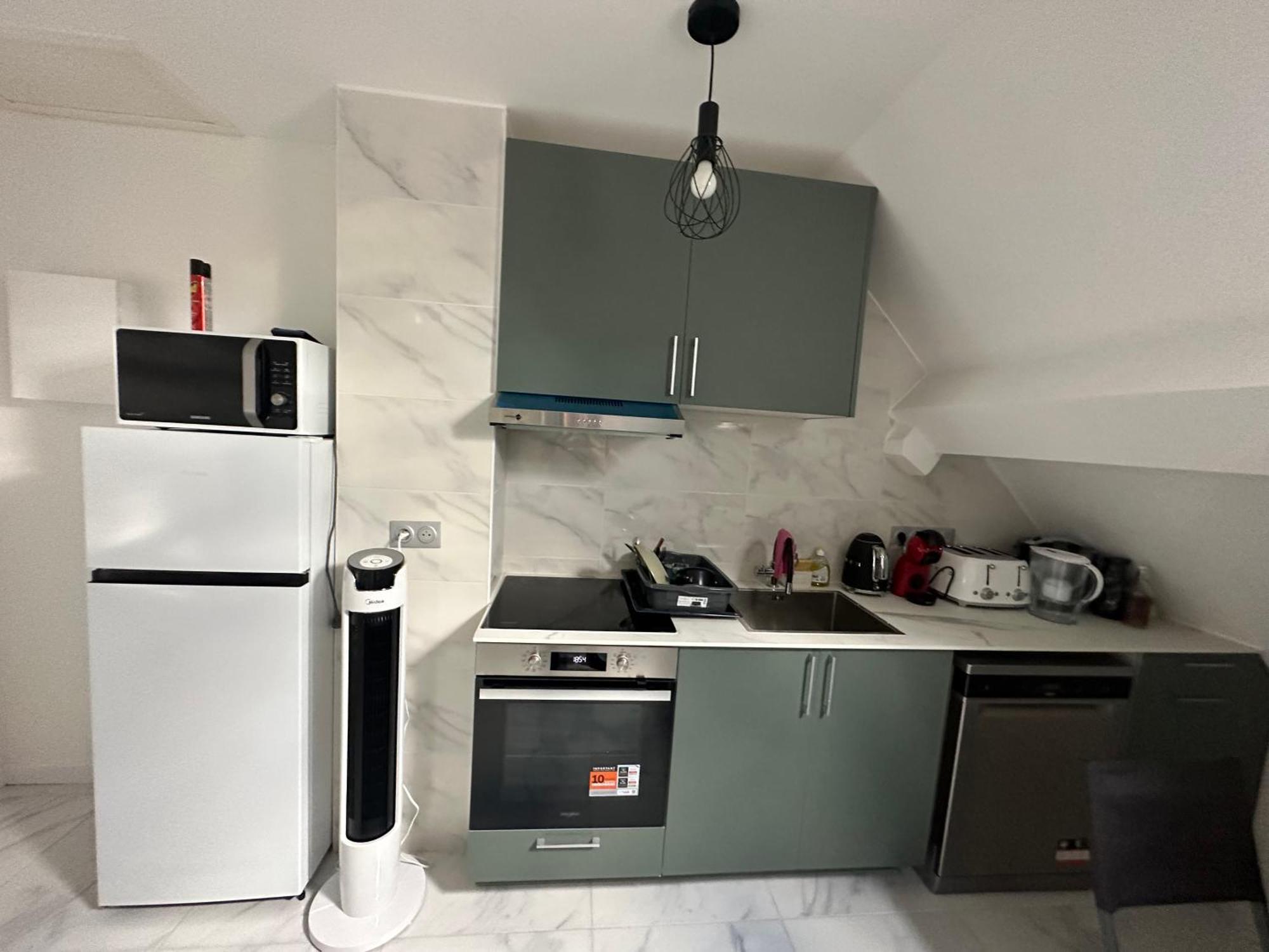 Appartement Calme Moderne Proche De Disneyland Wifi & Cafe Gratuit & Arrivee Autonome Bussy-Saint-Georges Luaran gambar