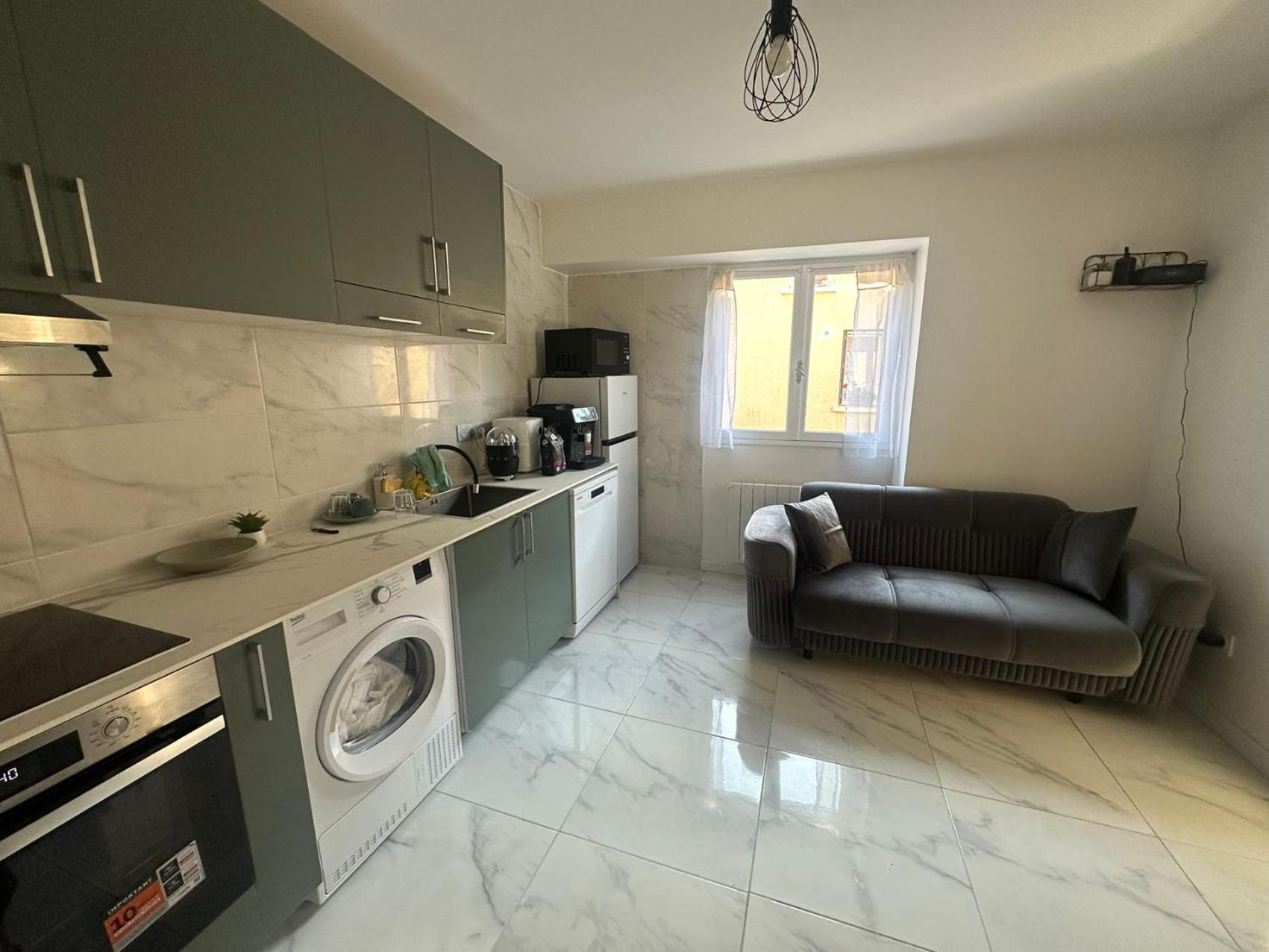Appartement Calme Moderne Proche De Disneyland Wifi & Cafe Gratuit & Arrivee Autonome Bussy-Saint-Georges Luaran gambar