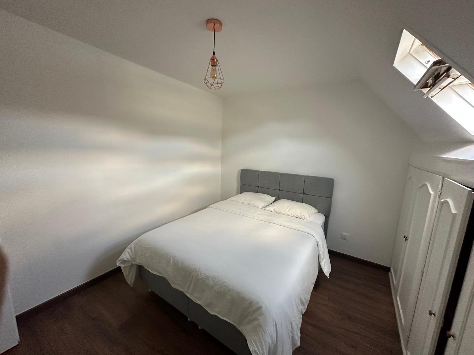 Appartement Calme Moderne Proche De Disneyland Wifi & Cafe Gratuit & Arrivee Autonome Bussy-Saint-Georges Luaran gambar